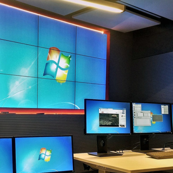 kontolnyj-centr-videostena-3x3-2 Windows... Видеостена в контрольном центре